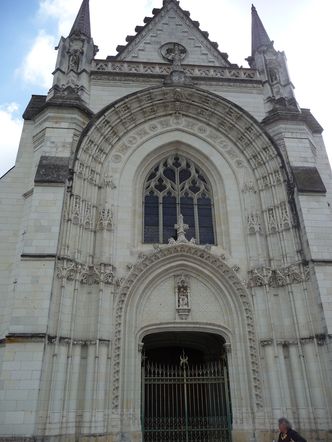 Beaufort en Vallée, the church